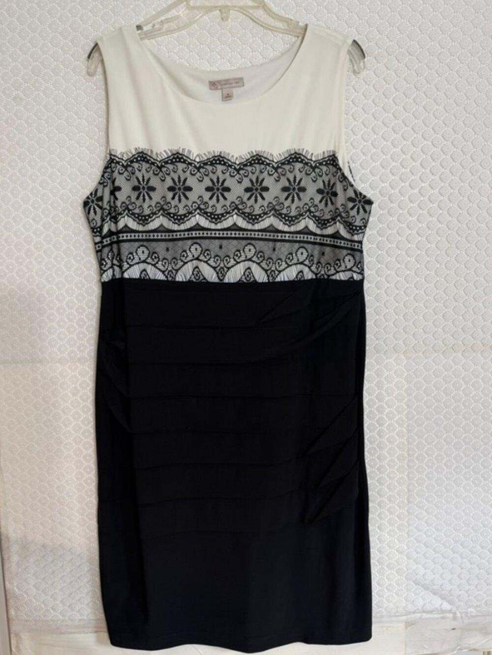 Dress Barn Cocktail Dress Ivory top, Black Skirt, Lace Trim, Stretch Sz 16 EUC